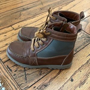 Boys boots
